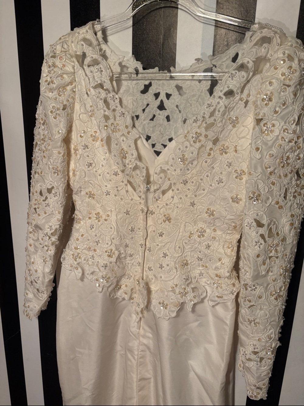 1980s Vintage Ivory Long-Sleeve Wedding Dress Size 8/10 Medium Pearl & Sequin - Picture 10 of 17